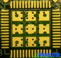 這也是不好的通孔設(shè)計，但部份通孔已經(jīng)用綠漆(mask)蓋上，但仍有部份通孔未塞孔。 