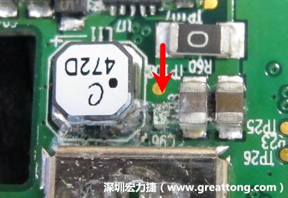 電路板疑似腐蝕氧化，懷疑電流異常過熱造成