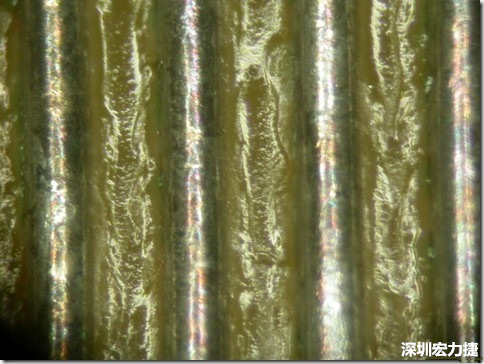 經(jīng)過(guò)168小時(shí)的高溫高濕環(huán)境實(shí)驗(yàn)后，此錫膏的SIR最低還可達(dá)到150,000,000 ohms，取LOG10為108.176，此錫膏的SIR雖然比較低，但是吃錫狀況明顯好很多，只是助焊劑明顯殘留