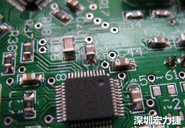 音訊電路訊號品質(zhì)，是影響操作體驗的關(guān)鍵，電路布局要特別注意。
