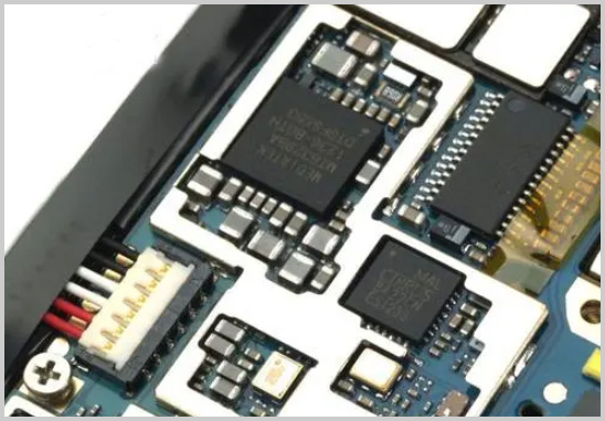 PCB設(shè)計(jì)如何避免連錫?實(shí)用技巧與預(yù)防方案